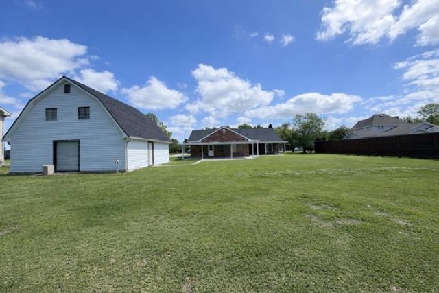 4126 Bayouside Dr, Houma, LA 70363