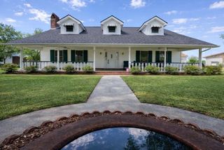 4126 Bayouside Dr, Houma, LA 70363