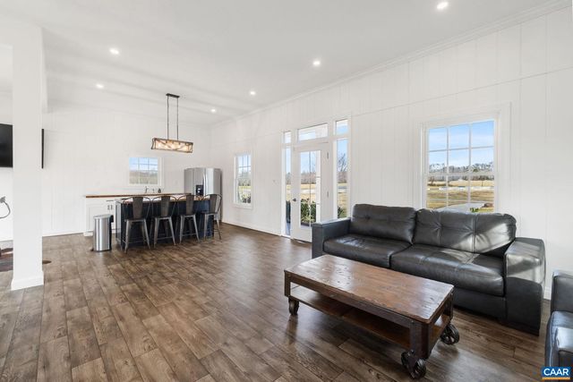 189 OLD BUCKINGHAM RD, Cumberland, VA 23040