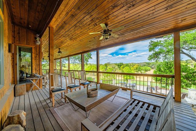 5055 Wayside DR, Wimberley, TX 78676