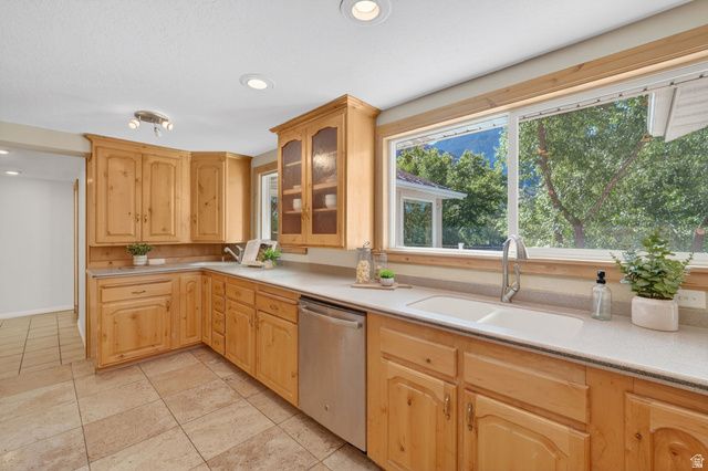 3006 N INDIAN HILLS DR, Provo, UT 84604