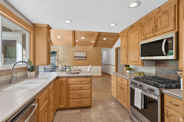 3006 N INDIAN HILLS DR, Provo, UT 84604