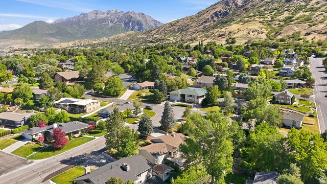 3006 N INDIAN HILLS DR, Provo, UT 84604