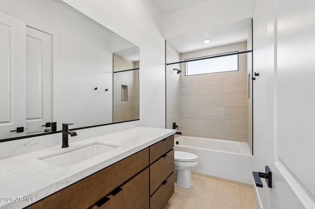 7312 W RUNNING DEER Trail, Peoria, AZ 85383