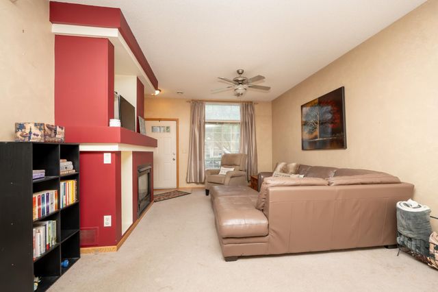 540 Tamarack Trail 406, Farmington, MN 55024