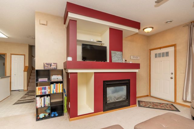 540 Tamarack Trail 406, Farmington, MN 55024