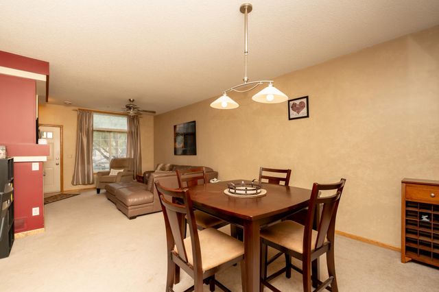 540 Tamarack Trail 406, Farmington, MN 55024