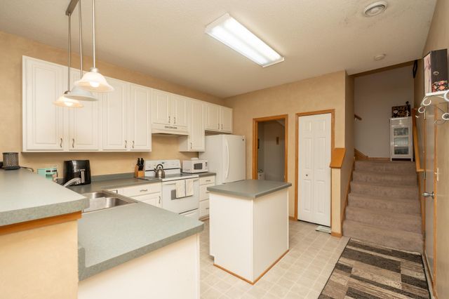 540 Tamarack Trail 406, Farmington, MN 55024