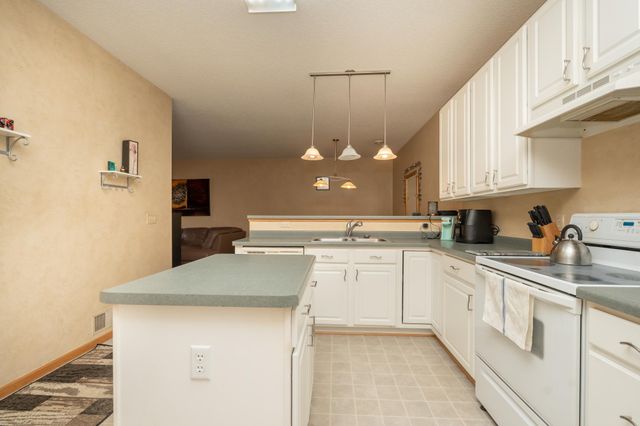 540 Tamarack Trail 406, Farmington, MN 55024