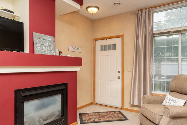 540 Tamarack Trail 406, Farmington, MN 55024