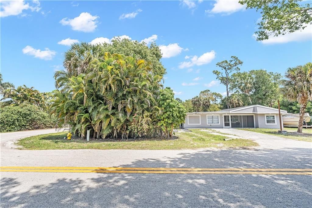 2030 Flamingo DR, NORTH FORT MYERS, FL 33917 — photo 3