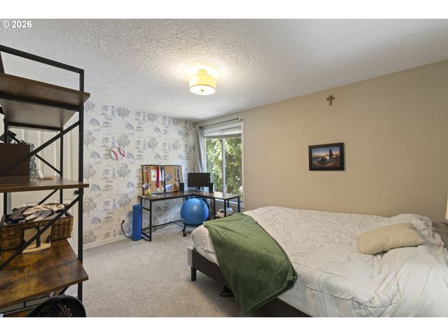 2910 CARRIAGE Way, West Linn, OR 97068
