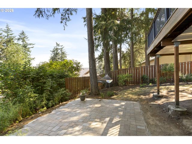 2910 CARRIAGE Way, West Linn, OR 97068