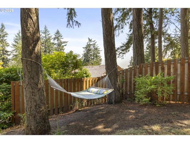 2910 CARRIAGE Way, West Linn, OR 97068