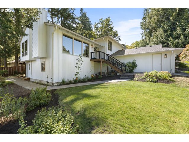 2910 CARRIAGE Way, West Linn, OR 97068