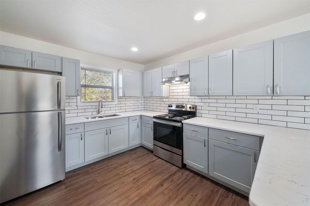 6403 Sloan Street 16, Houston, TX 77087