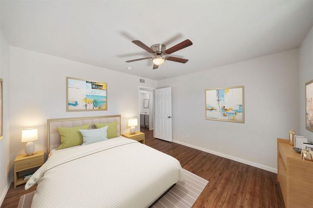 6403 Sloan Street 16, Houston, TX 77087