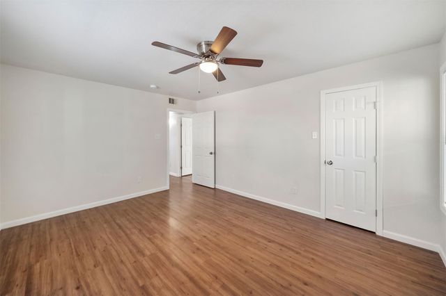 6403 Sloan Street 16, Houston, TX 77087