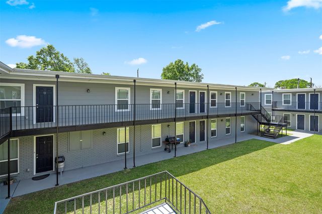 6403 Sloan Street 16, Houston, TX 77087