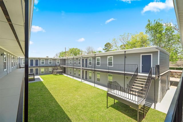 6403 Sloan Street 16, Houston, TX 77087