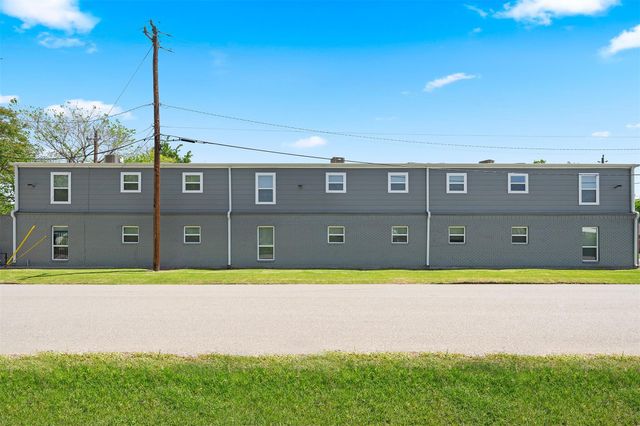 6403 Sloan Street 16, Houston, TX 77087