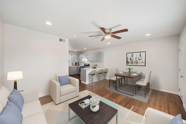 6403 Sloan Street 16, Houston, TX 77087