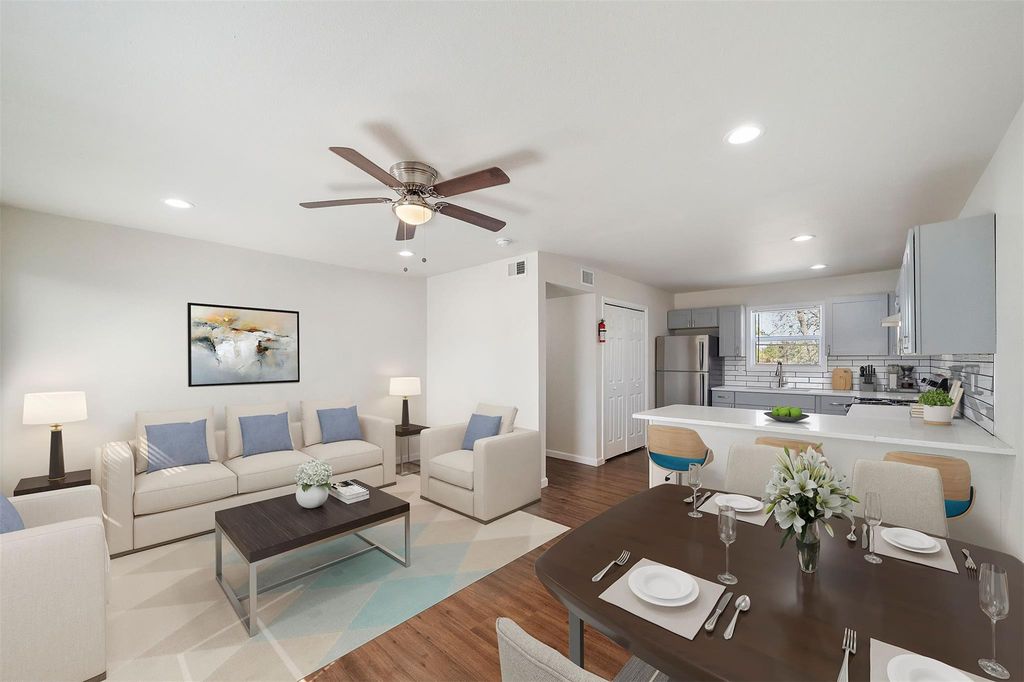 6403 Sloan Street 16, Houston, TX 77087