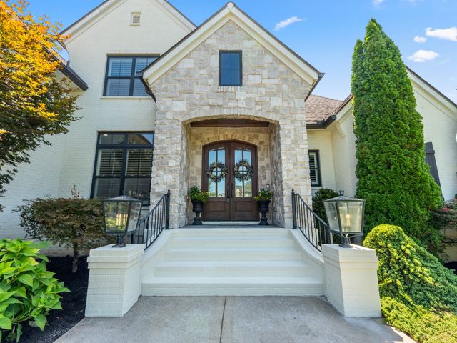 1923 Rolling Creek Dr, Murfreesboro, TN 37128