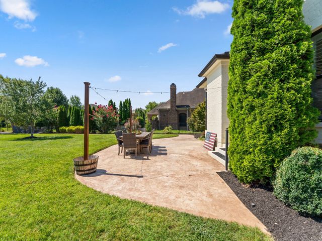 1923 Rolling Creek Dr, Murfreesboro, TN 37128