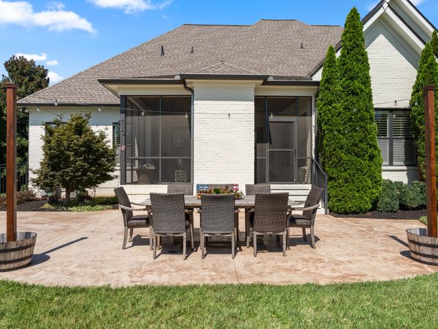 1923 Rolling Creek Dr, Murfreesboro, TN 37128