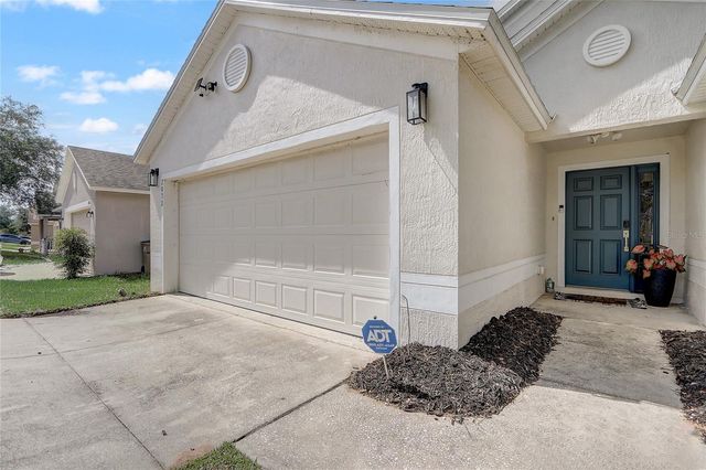 2033 NEWTOWN ROAD, Groveland, FL 34736