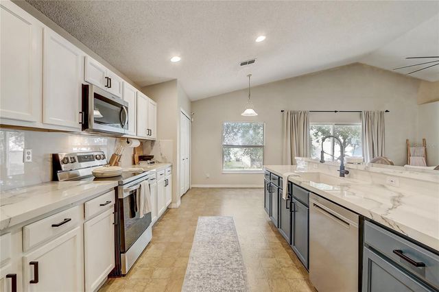 2033 NEWTOWN ROAD, Groveland, FL 34736