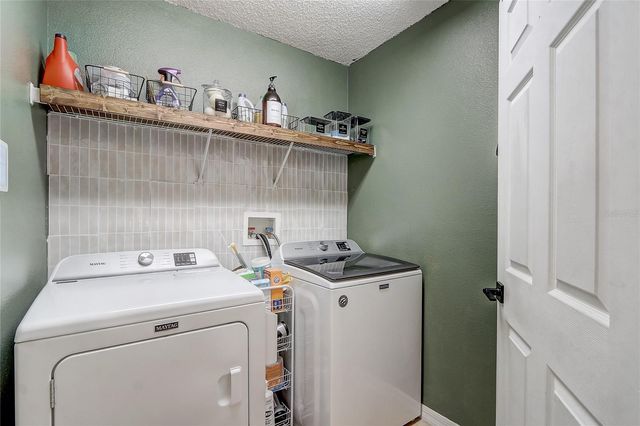 2033 NEWTOWN ROAD, Groveland, FL 34736