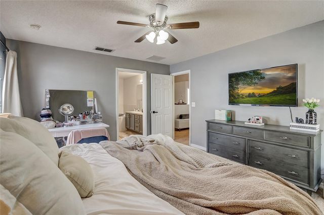 2033 NEWTOWN ROAD, Groveland, FL 34736