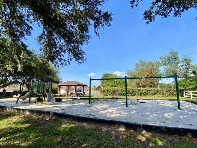 2033 NEWTOWN ROAD, Groveland, FL 34736