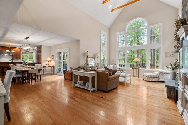 11 Pettees Pond Lane, Westwood, MA 02090