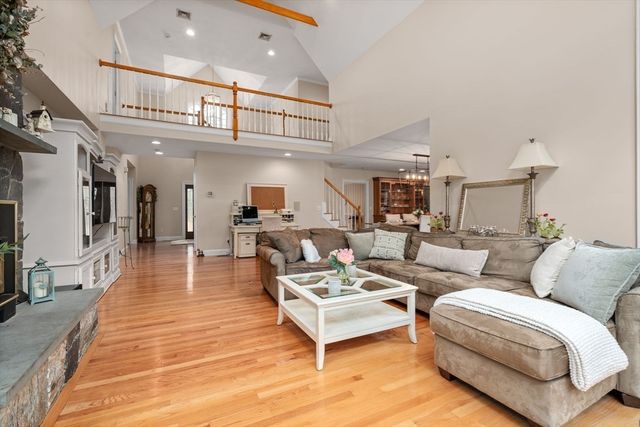 11 Pettees Pond Lane, Westwood, MA 02090