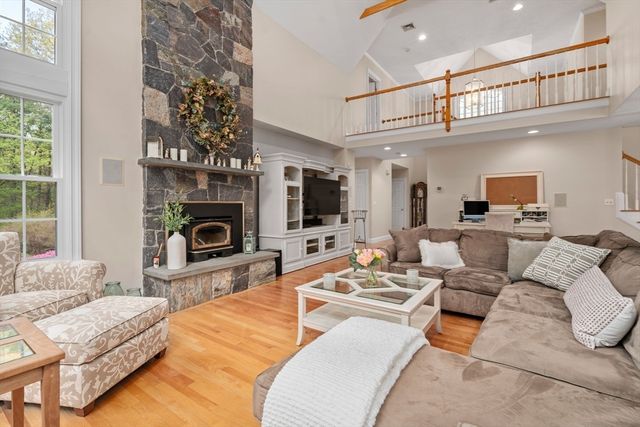 11 Pettees Pond Lane, Westwood, MA 02090