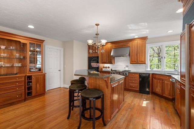 11 Pettees Pond Lane, Westwood, MA 02090