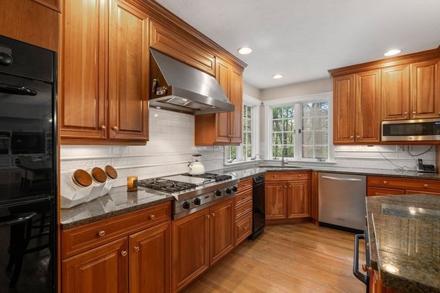11 Pettees Pond Lane, Westwood, MA 02090