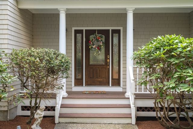11 Pettees Pond Lane, Westwood, MA 02090