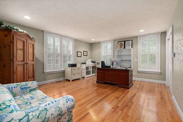 11 Pettees Pond Lane, Westwood, MA 02090