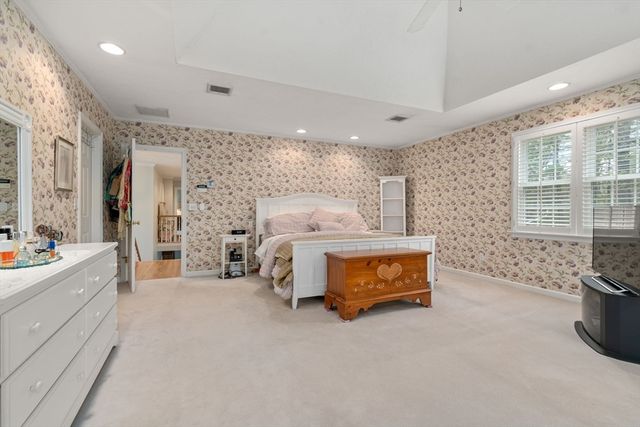 11 Pettees Pond Lane, Westwood, MA 02090