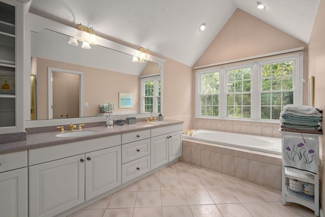 11 Pettees Pond Lane, Westwood, MA 02090