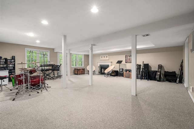 11 Pettees Pond Lane, Westwood, MA 02090