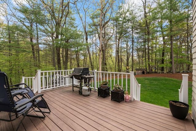 11 Pettees Pond Lane, Westwood, MA 02090