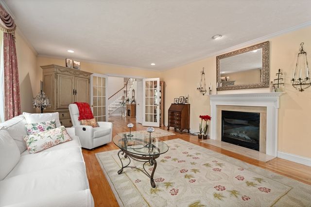 11 Pettees Pond Lane, Westwood, MA 02090
