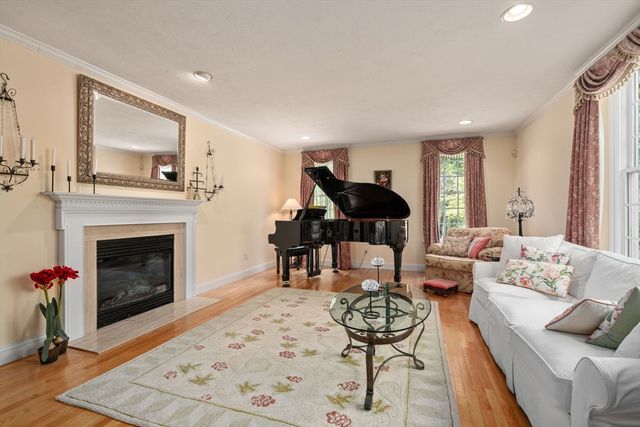 11 Pettees Pond Lane, Westwood, MA 02090