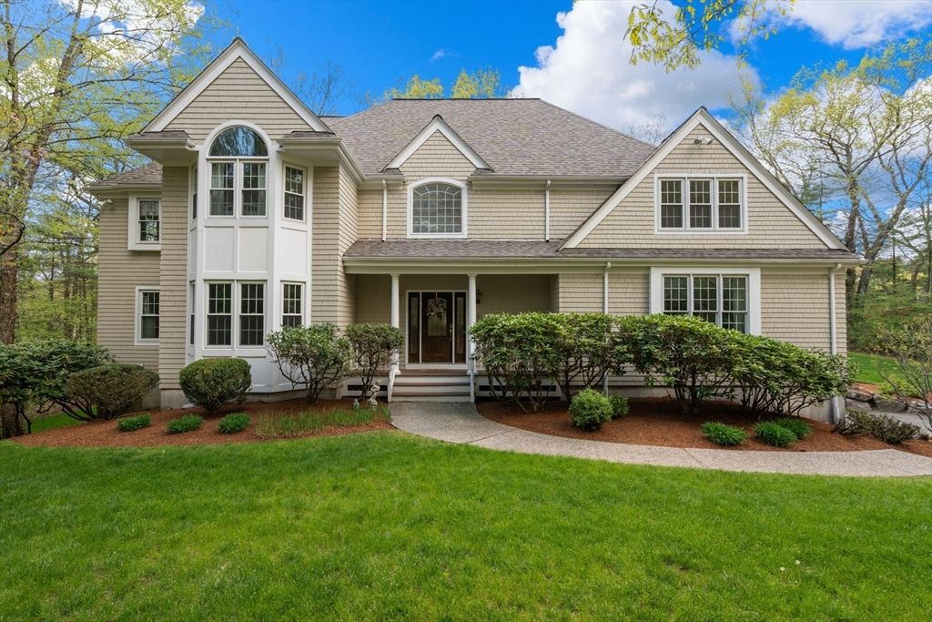 11 Pettees Pond Lane, Westwood, MA 02090