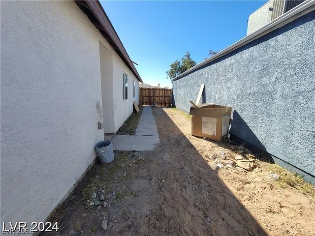 7324 Empress Drive, Las Vegas, NV 89147